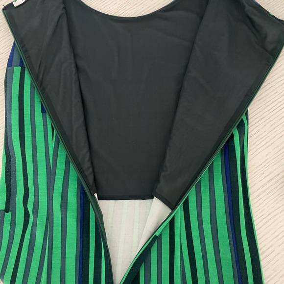 MaxMara sleeveless Dress and Matching Sweater - Picture 13 of 15